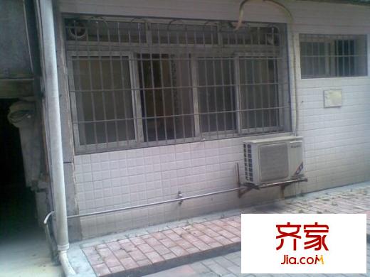 昌岗中路102号大院外景图