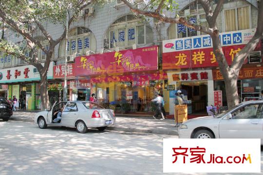 保利中辰广场配套图距离零售店步行2分钟路程内