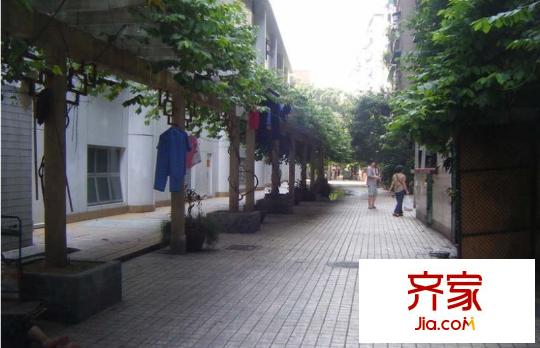 人民中路小区外景图