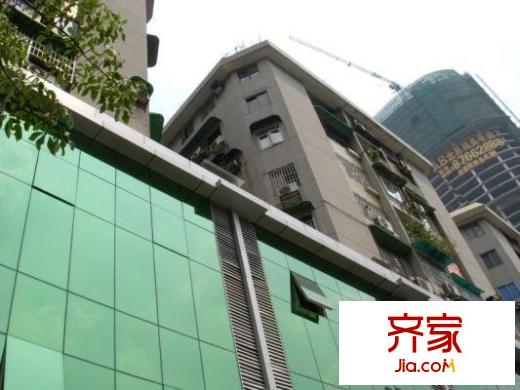 东河苑小区外景图
