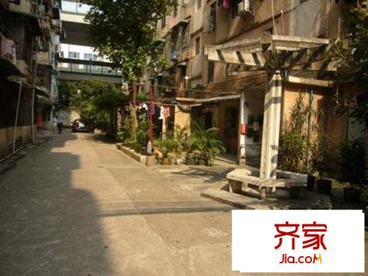 水均大街小区外景图