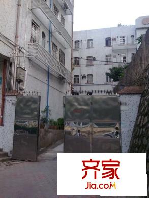 东风东路小区外景图