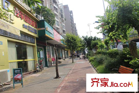 诺德名都离项目50米左右的楼下商店
