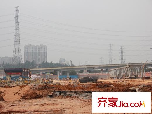 保利大都汇步行5分钟施工中的7号线汉溪长隆地铁站