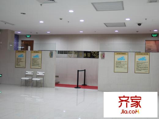 宝翠园小区内室内游泳馆(2014年7月6日)