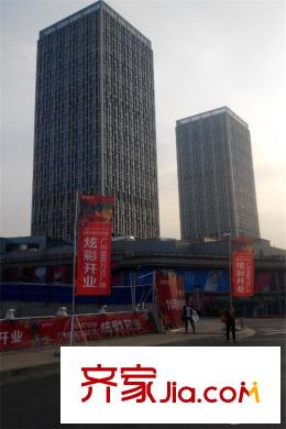 龙平方米山距离项目步行约12分钟的番禺万达广场