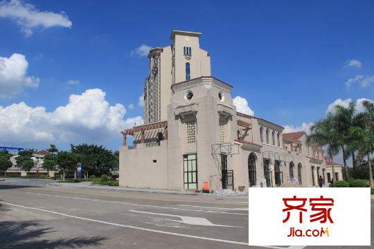 富豪山庄小区门口(2015-6)