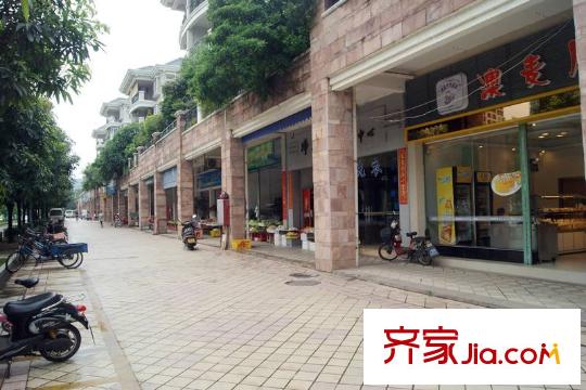 锦绣御景国际马路对面商铺