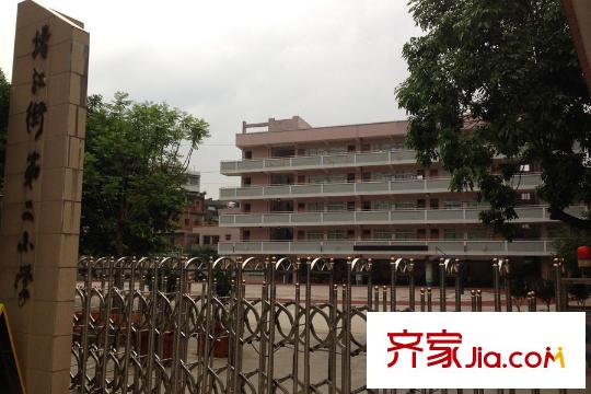 金马东湖壹号距离项目300米内的增江街第二小学