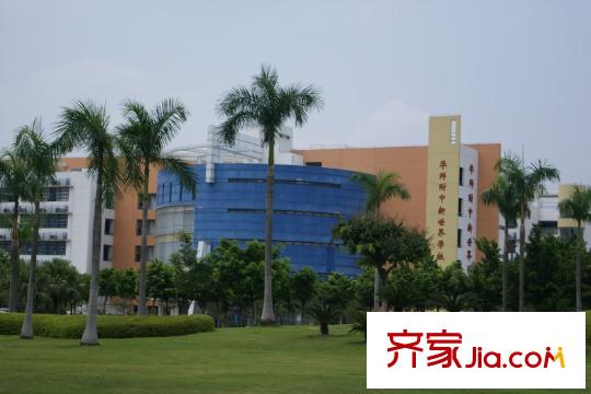 东湖映月项目周边,华师附中