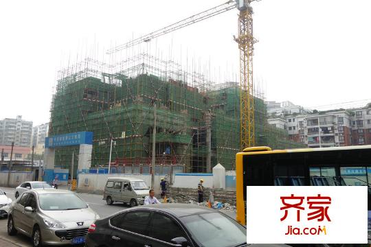 鸿益华府小区花园实景(2015-01-21)