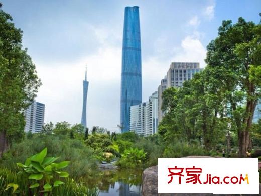 嘉裕公馆向西约300米的花城广场