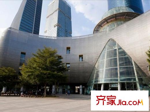 嘉裕公馆向西南约300米的广州歌剧院