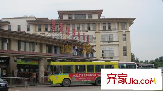 翡翠绿洲小区内客运站