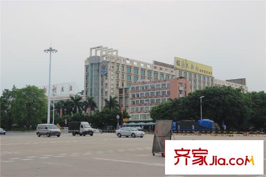 尚东数字居距项目100米渔民新村酒家