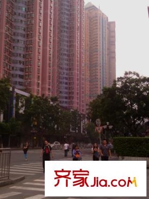 海珠半岛花园三期距离楼盘40米处