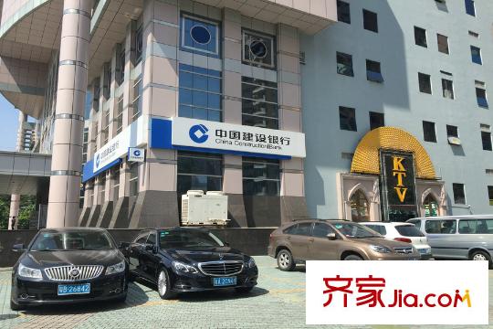 新城国际寓距离项目500米的建设银行