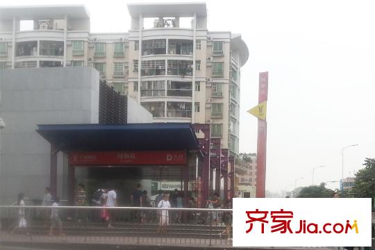 倚绿山庄・尚院距离项目600米左右同和地铁站(2015-9)