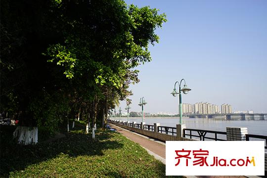 丽江如英居距离项目约百米江边风景(2015-9)