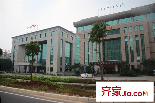 东莞时代华庭南行1000米税务局