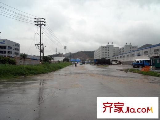星河WORLD・银湖谷旁边的工厂