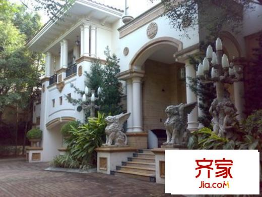 观澜高尔夫大宅露诗达区外景图