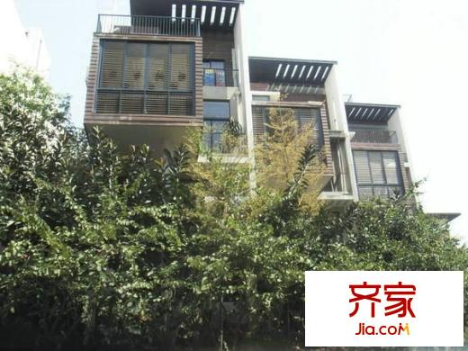 中海大山地别墅外景图