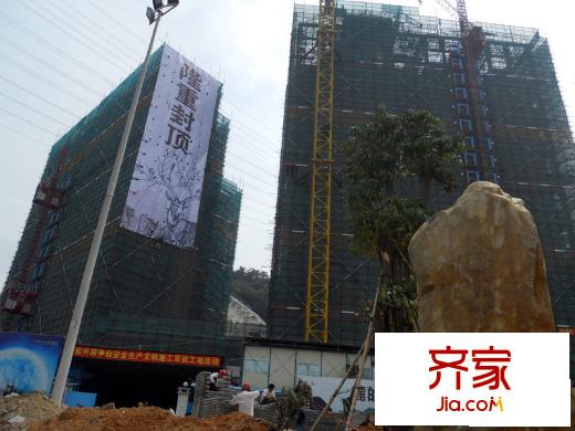 万豪月半山实景图项目施工最新进展图(2010.4.28)