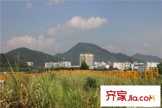 万科云城附近塘朗山