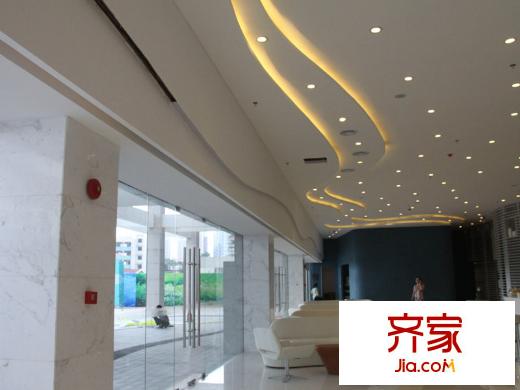 麟恒中心广场实景图(2013.08.02)