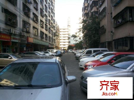 茂业城外景图