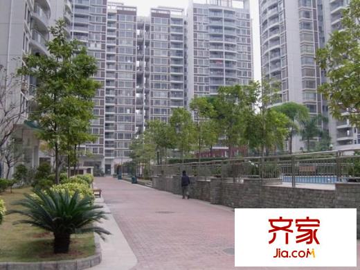 龙城华府外景图