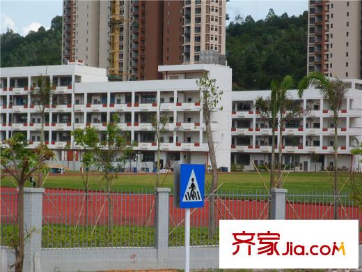 振业天峦宝龙学校