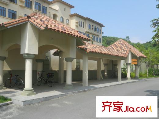 万科清林径配套图东侧约200米公交站