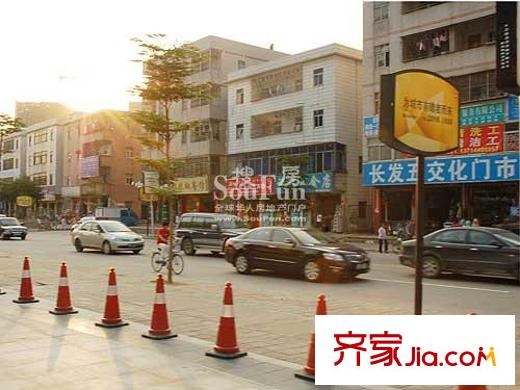 万象天成配套图马路对面的商业配套