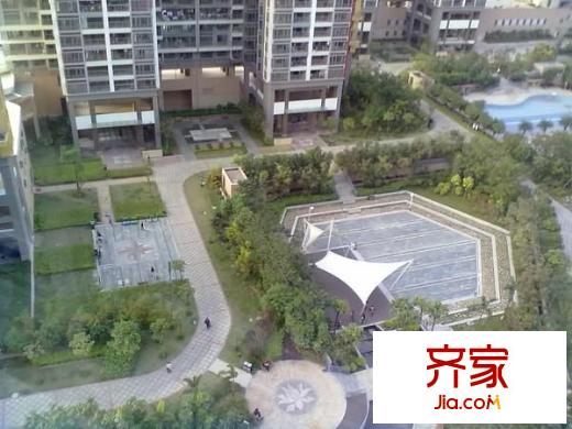 振业峦山谷外景图