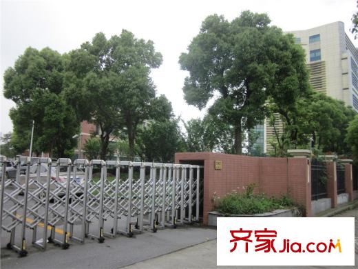 万源城尚郡配套图周边-医院