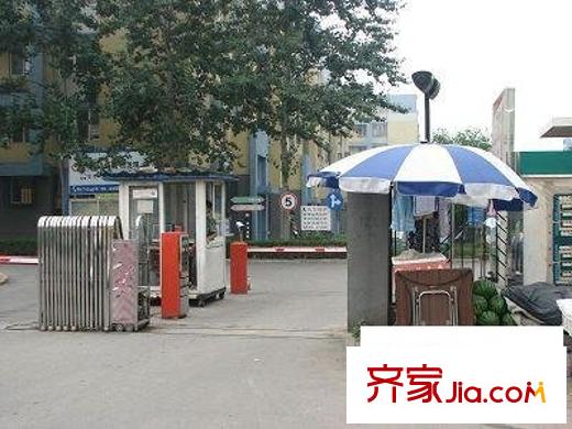 龙跃苑三区配套图大门