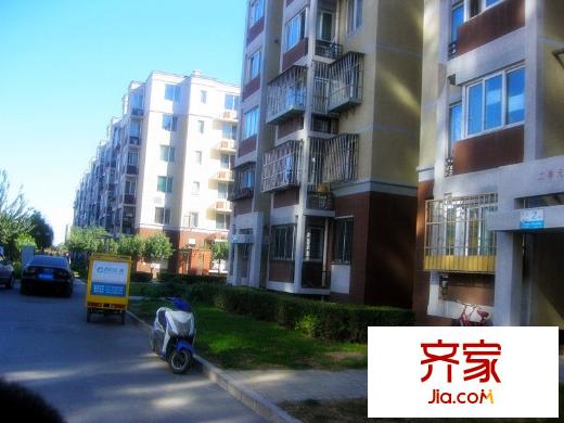 龙锦苑东三区外景图