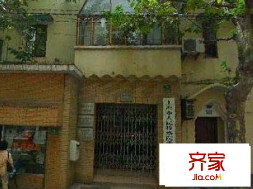 高安路100弄小区外景图