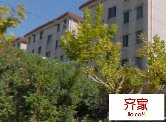 华高二村外景图