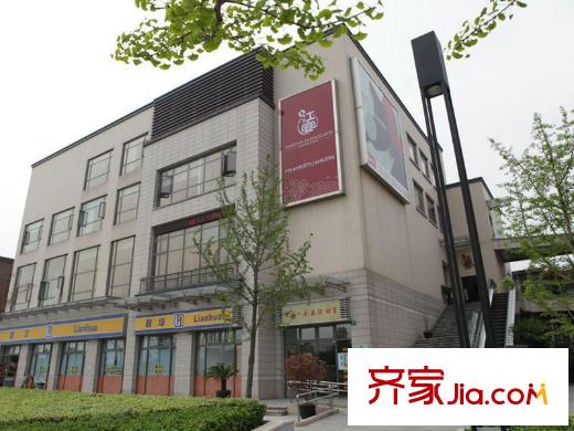 鹏欣一品漫城四期公寓周边-商业街