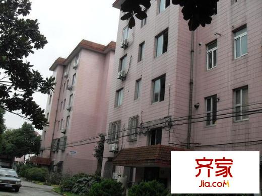龙柏公寓外景图