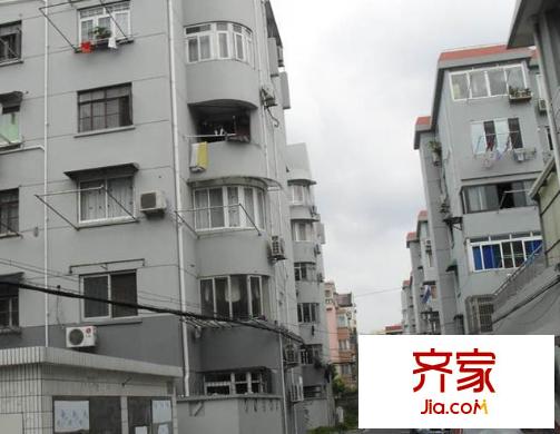 龙柏七村外景图