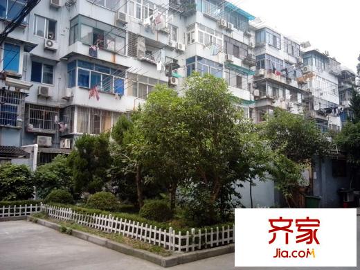 芳華路268弄小區(qū)外景圖 