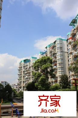 世纪之春花园外景图