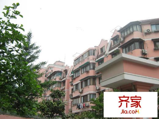 淞虹公寓外景图