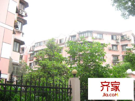 淞虹公寓外景图