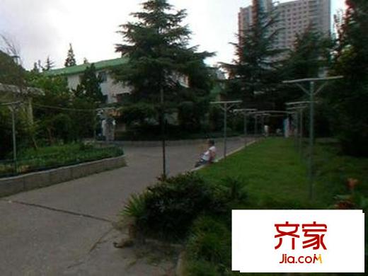 西南小区外景图