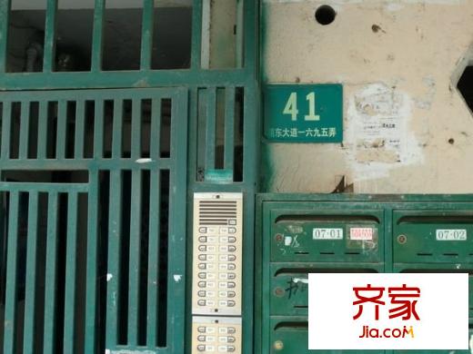 凌三小區(qū)外景圖 